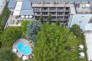 Odpočinková dovolená v Jižním Tyrolsku u NP Stelvio: Parkhotel Zur Linde **** s polopenzí + bazény a sauny