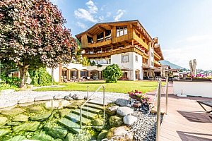 Alpy: Ledovec Stubai blízko Innsburcku ve Sporthotelu Cristall **** s polopenzí, neomezeným wellness a vyžitím