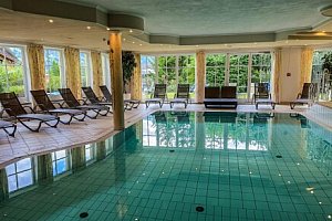 Rakouské lázně v NP Vysoké Taury: 4* Hotel zum Stern Bad Hofgastein s polopenzí a wellness se solnou jeskyní