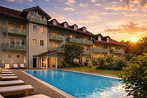 Bavorský les: Dovolená v hotelu Ahornhof ***superior s polopenzí Plus, wellness centrem a kartou výhod