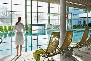 Vídeň: Luxusní wellness a relax v termálních bazénech a saunách Therme Wien (75 000 m²) + ubytování v hotelu