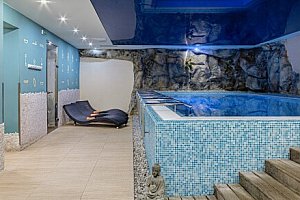 Františkovy Lázně v Kurhotelu Brussel **** s polopenzí, neomezeným bazénem a saunou + procedury a sleva