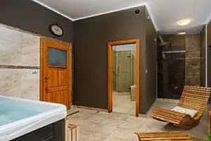 Privátní wellness pro dva se saunou, vířivkou a košem občerstvení